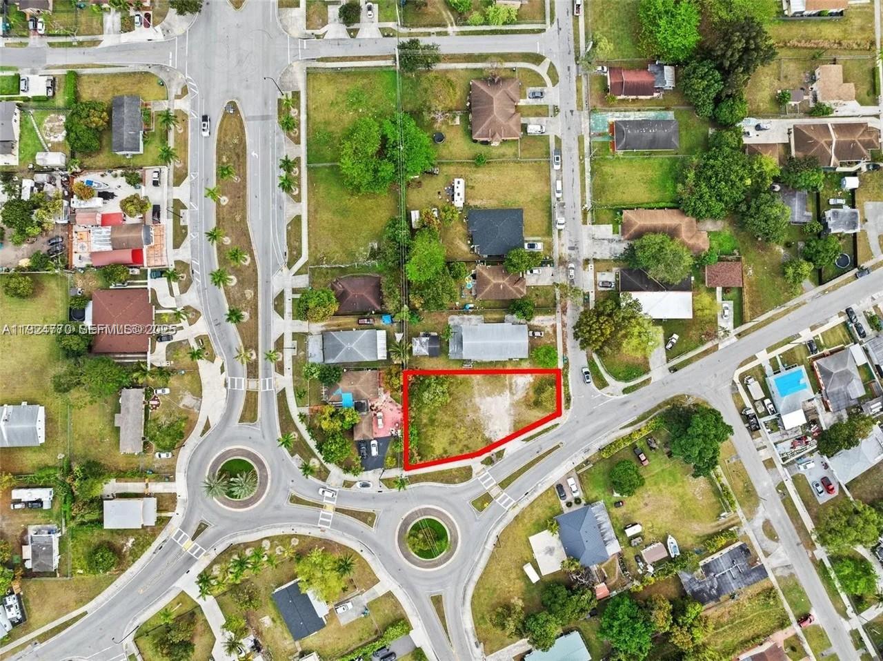 17611 SW 102th Ave Perrine, FL 33157