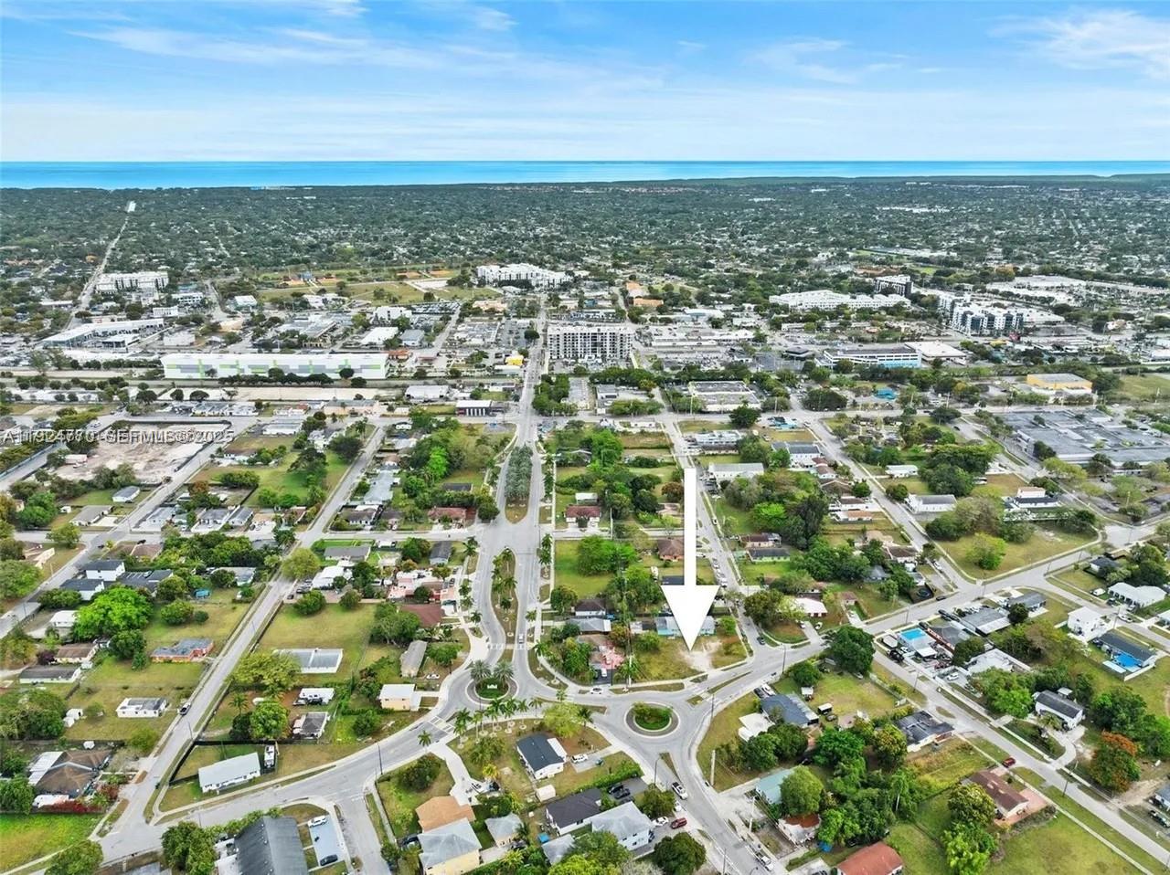 17611 SW 102th Ave Perrine, FL 33157