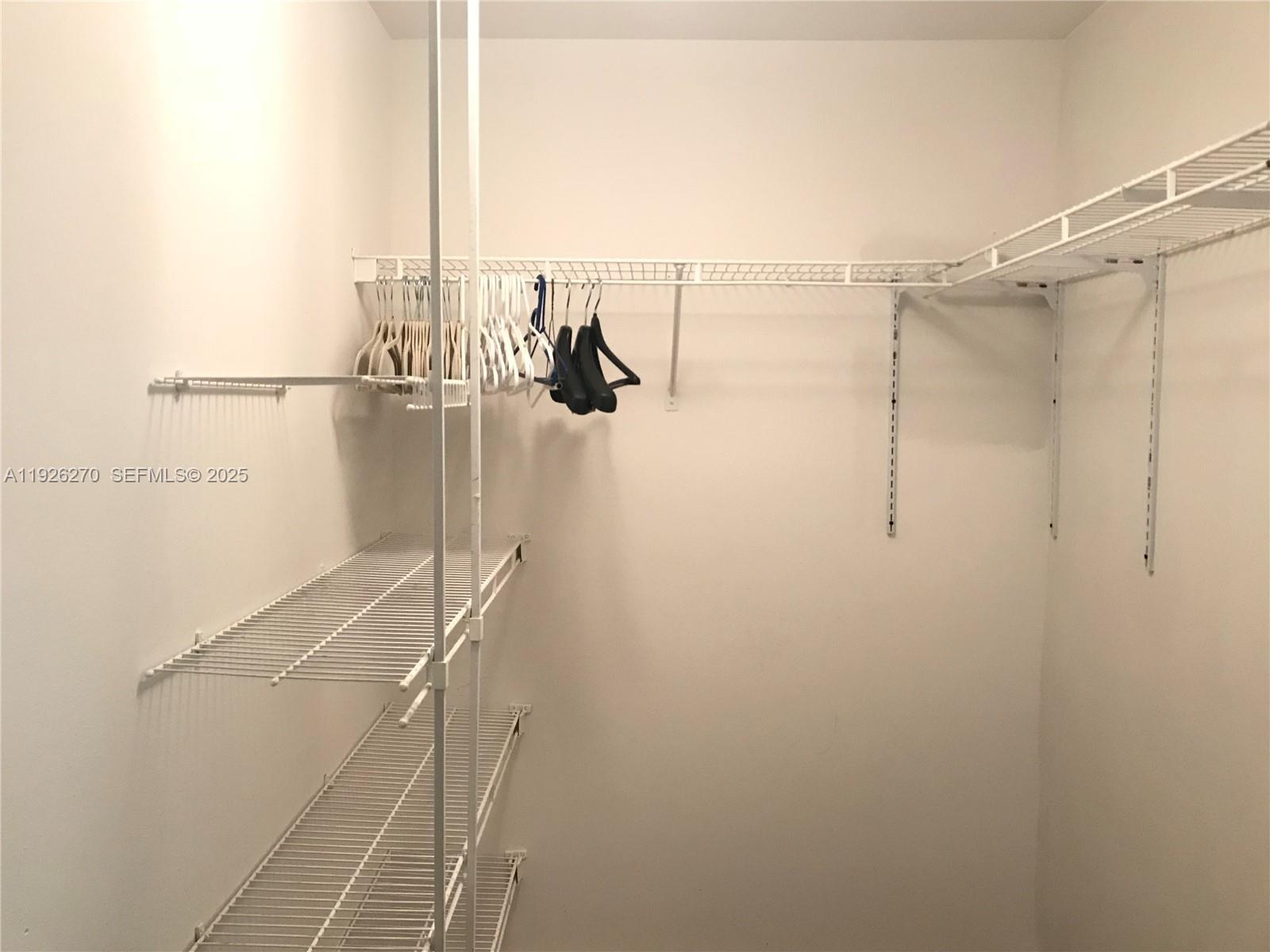 185 SE 14th Te #802 Miami, FL 33131