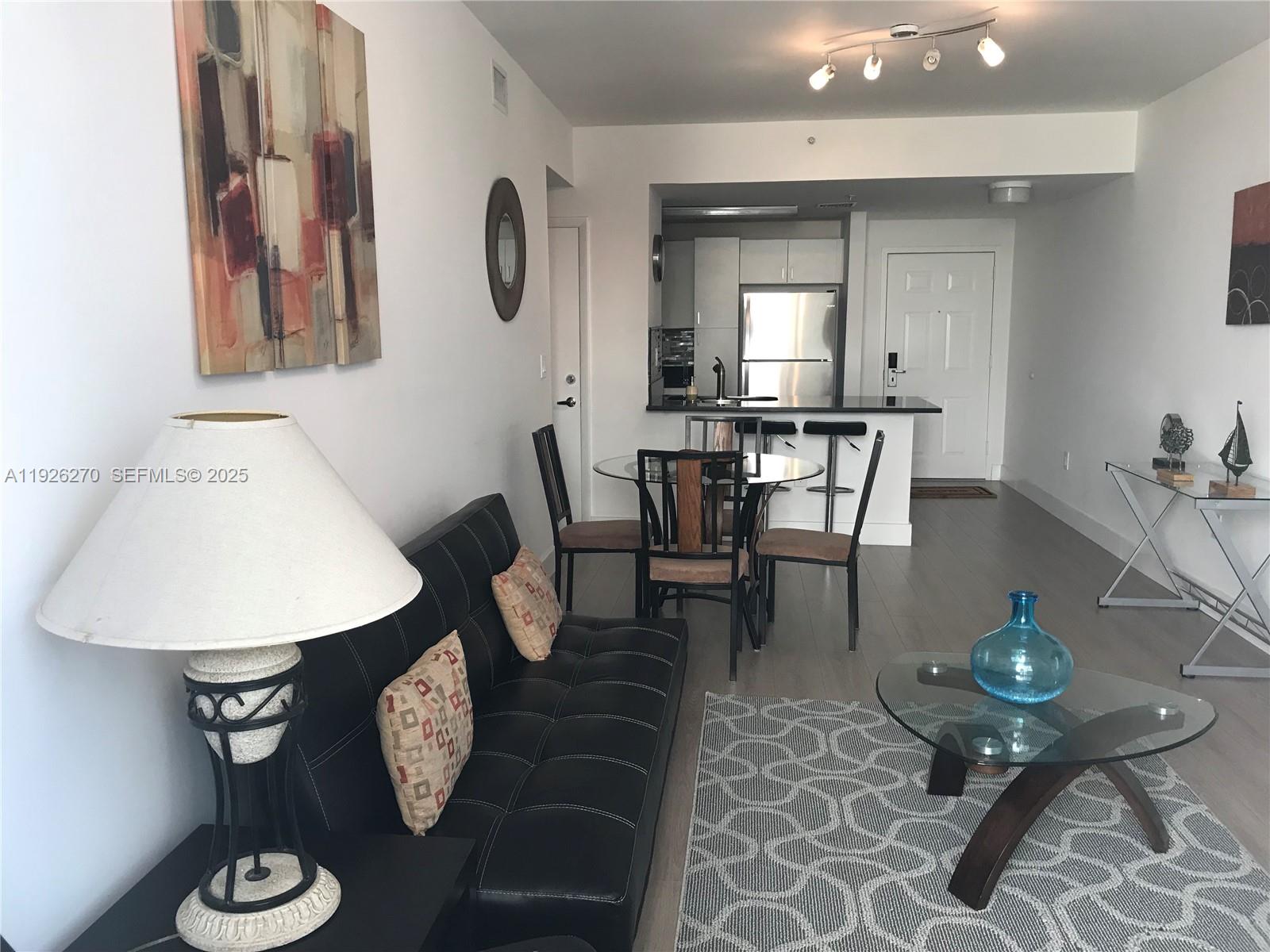 185 SE 14th Te #802 Miami, FL 33131