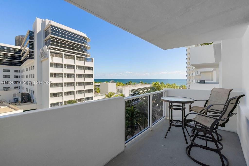 100 Lincoln Rd #702 Miami Beach, FL 33139
