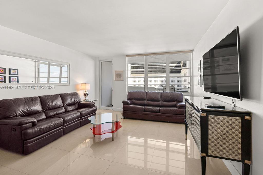 100 Lincoln Rd #702 Miami Beach, FL 33139