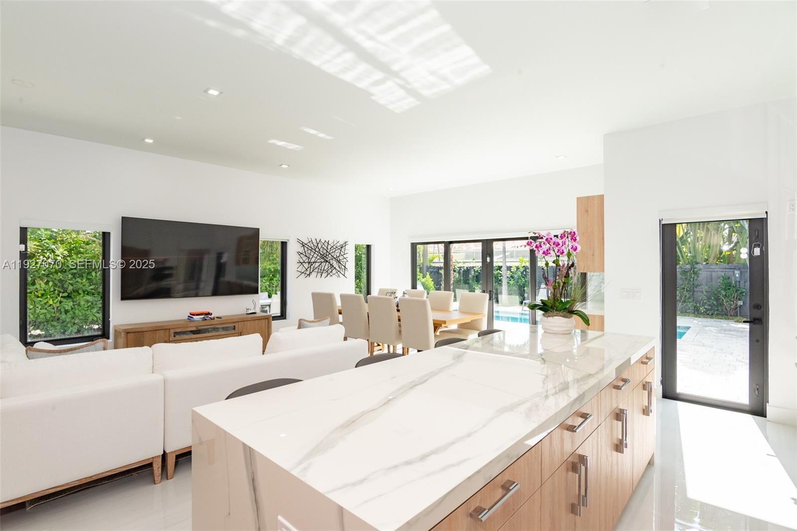 306 Plymouth Rd West Palm Beach, FL 33405