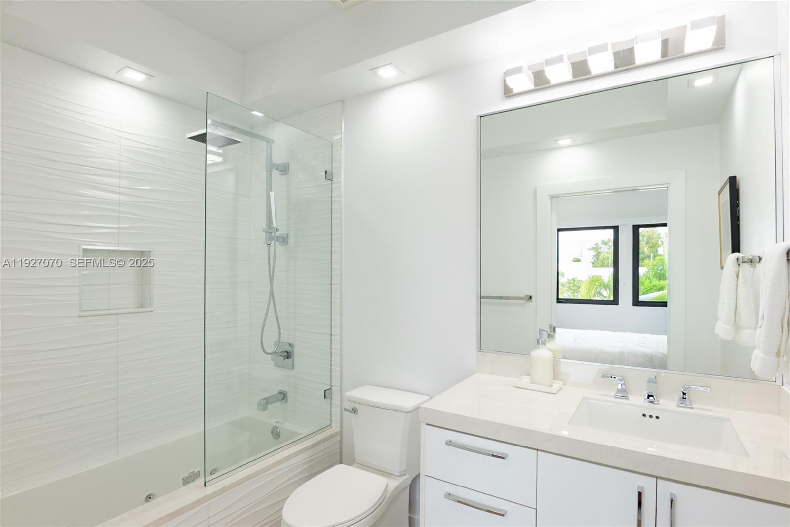 306 Plymouth Rd West Palm Beach, FL 33405