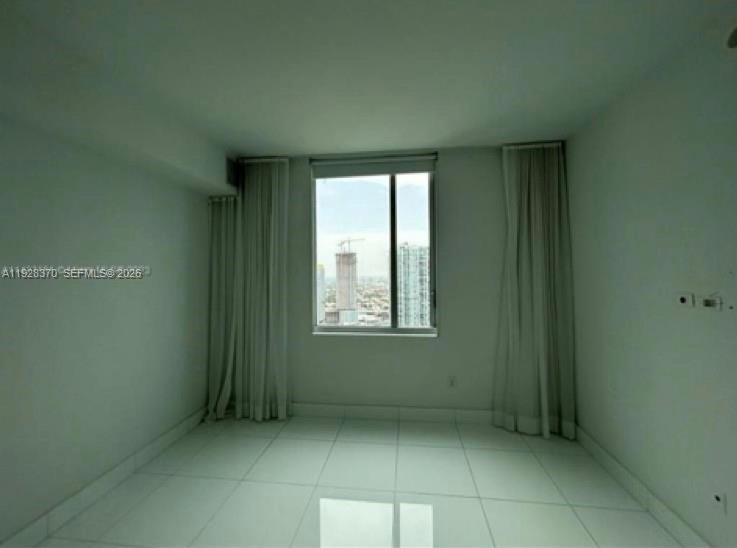 image 500 Brickell West6