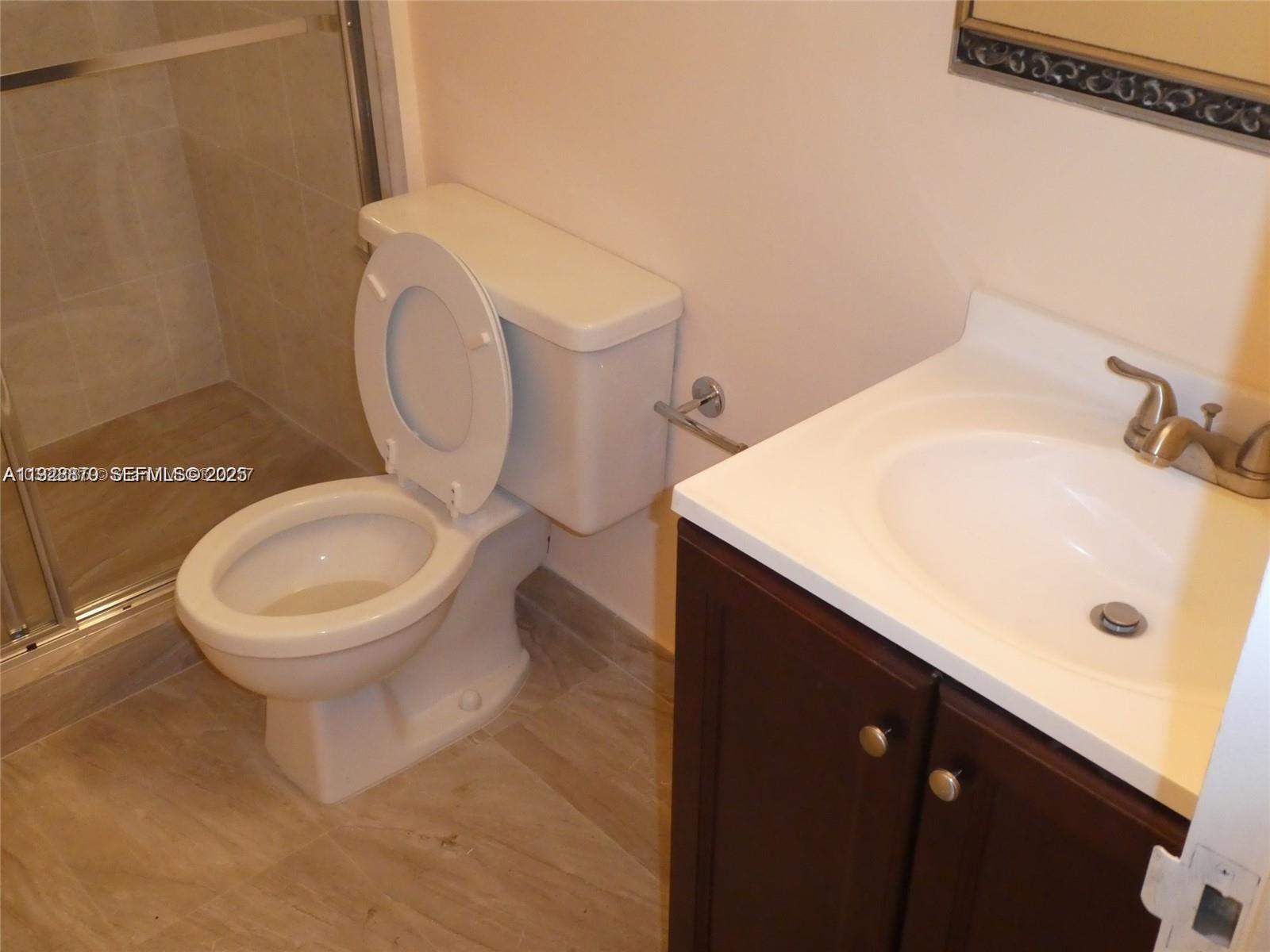 800 Parkview Dr #1018 Hallandale Beach, FL 33009