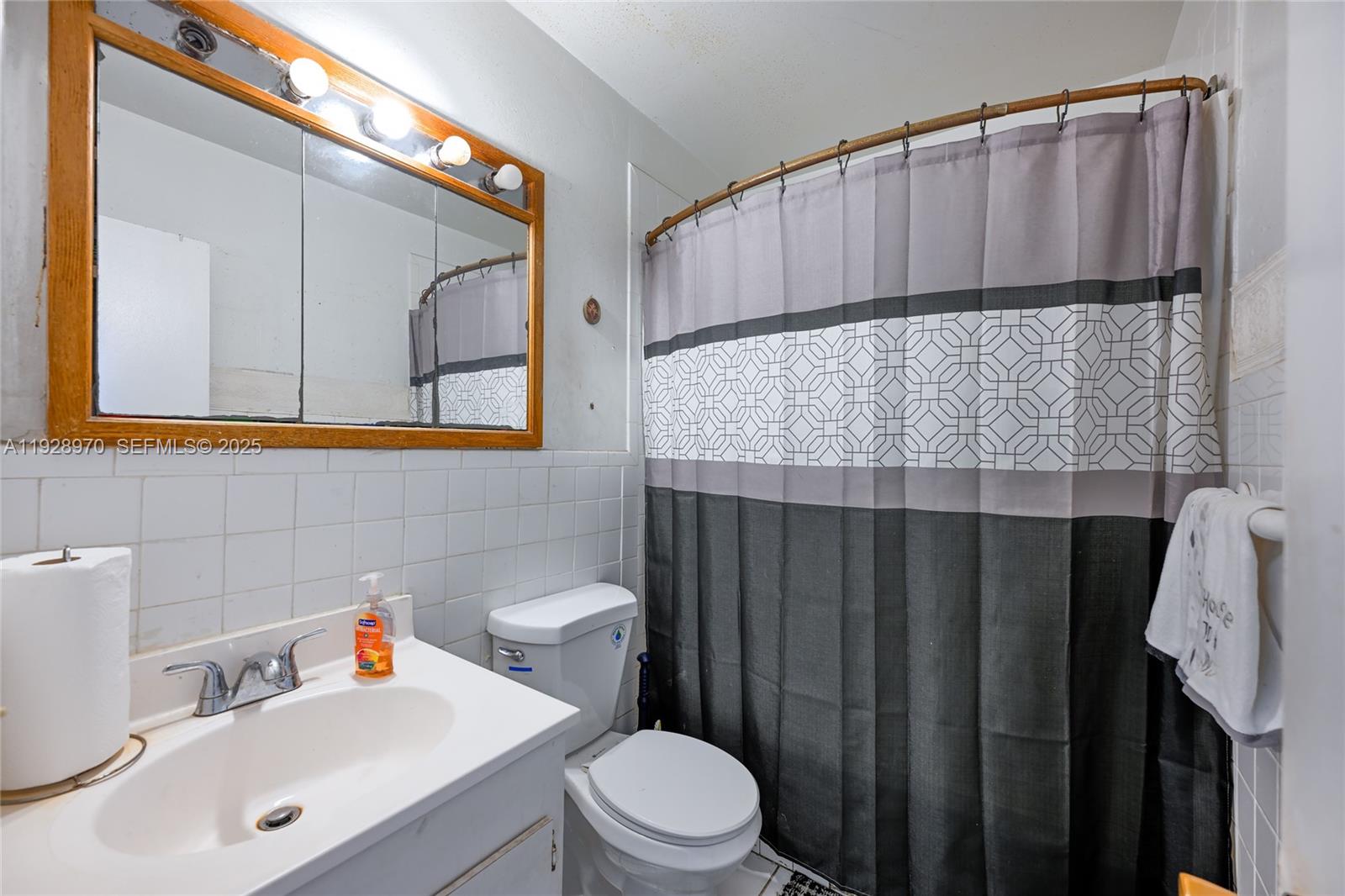 440 NW 7th Ter Pompano Beach, FL 33060