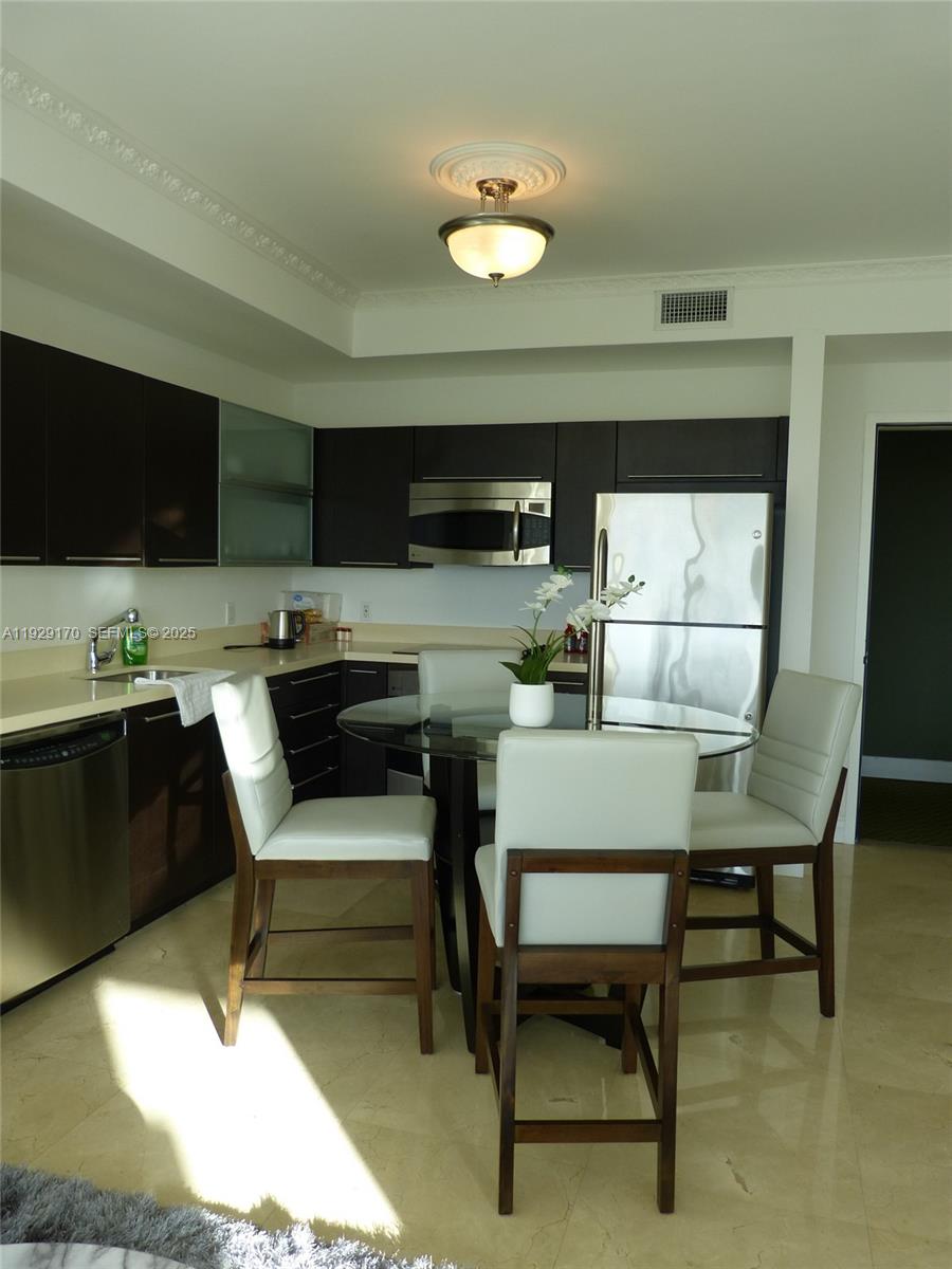 image The Ivy at Riverfront14