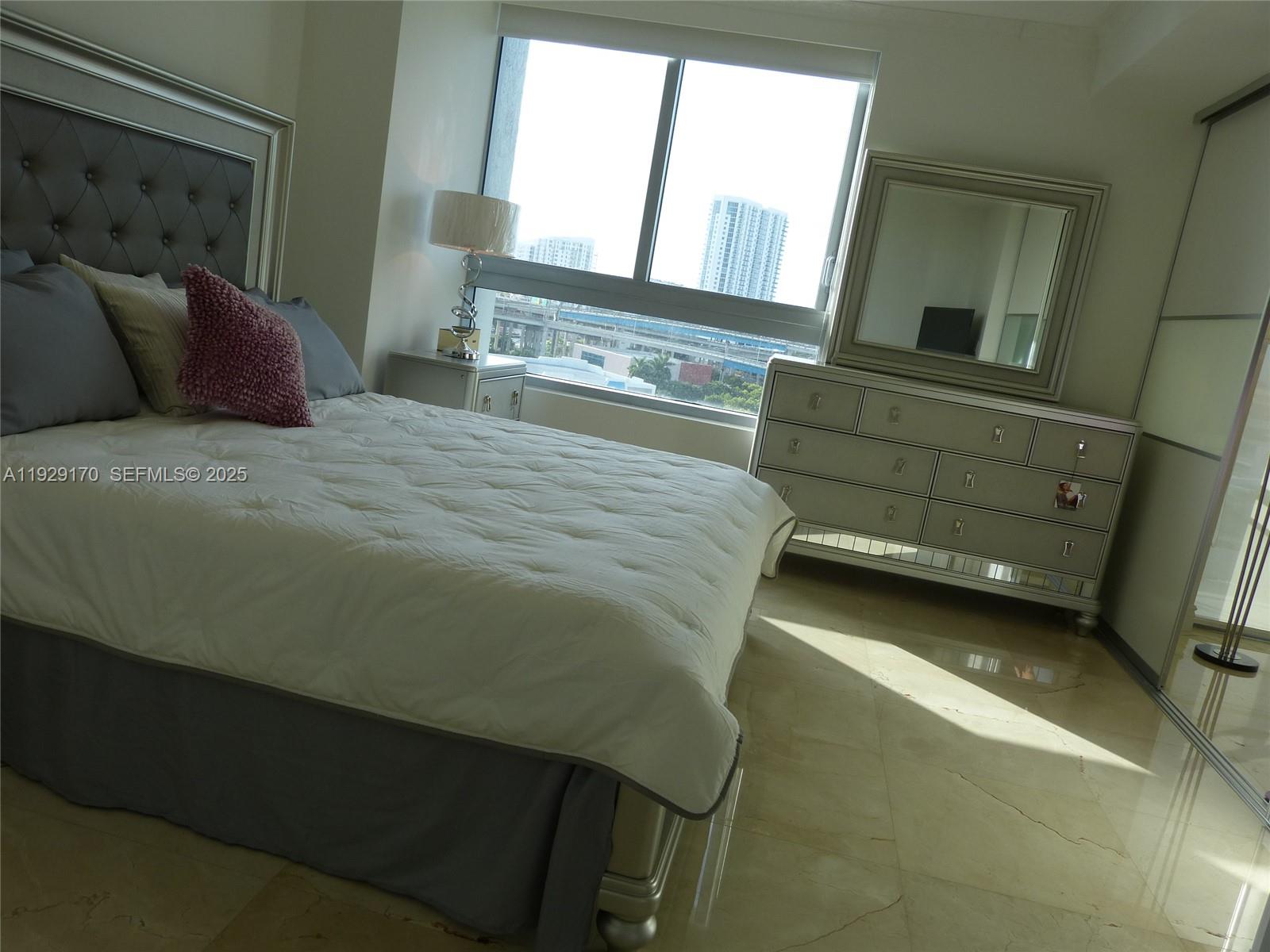 image The Ivy at Riverfront18