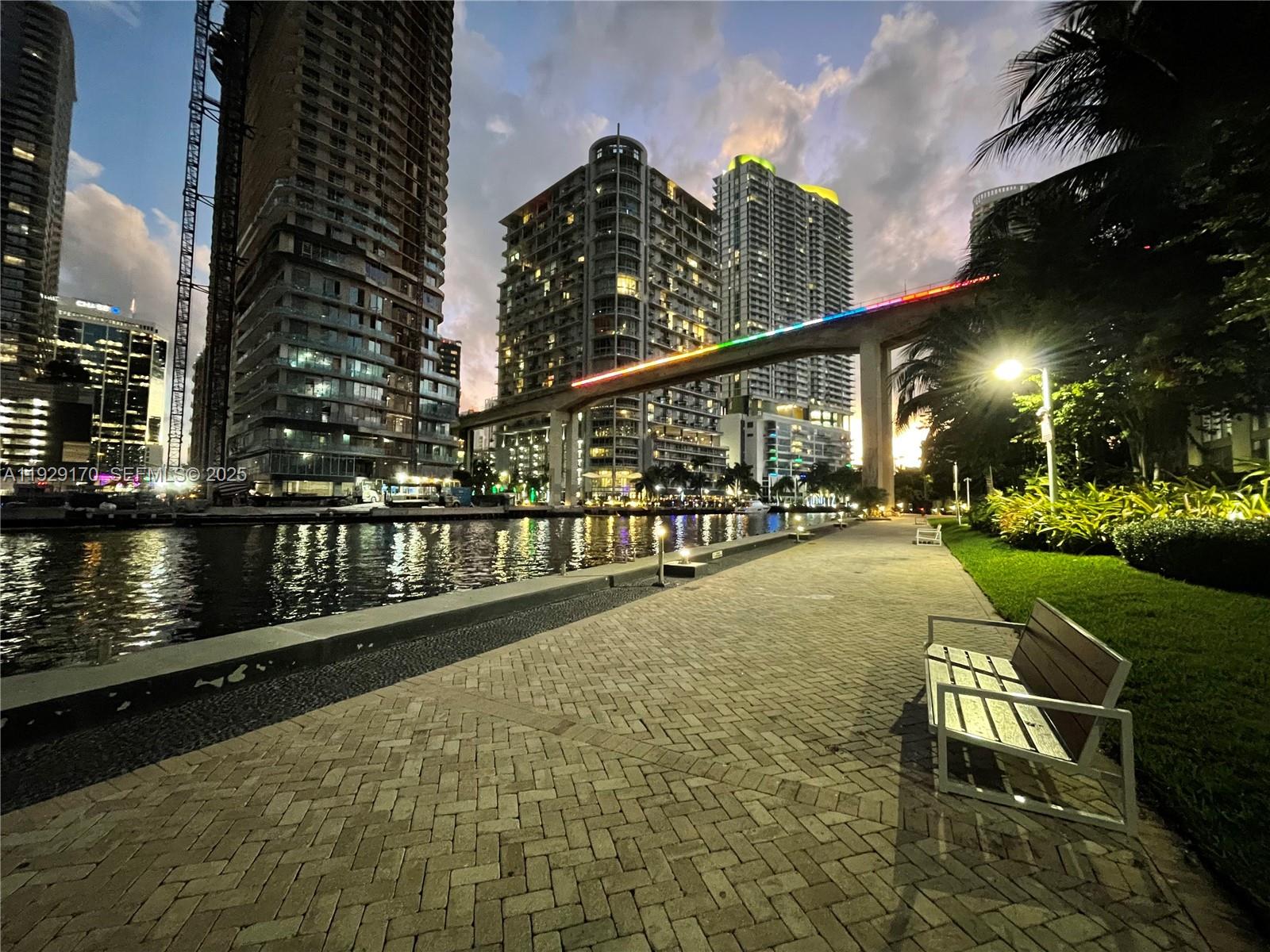 image The Ivy at Riverfront47