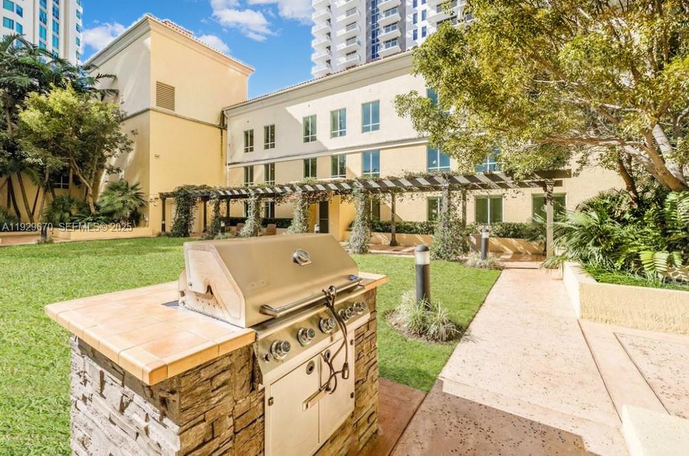 7350 SW 89th St #1702S Miami, FL 33156