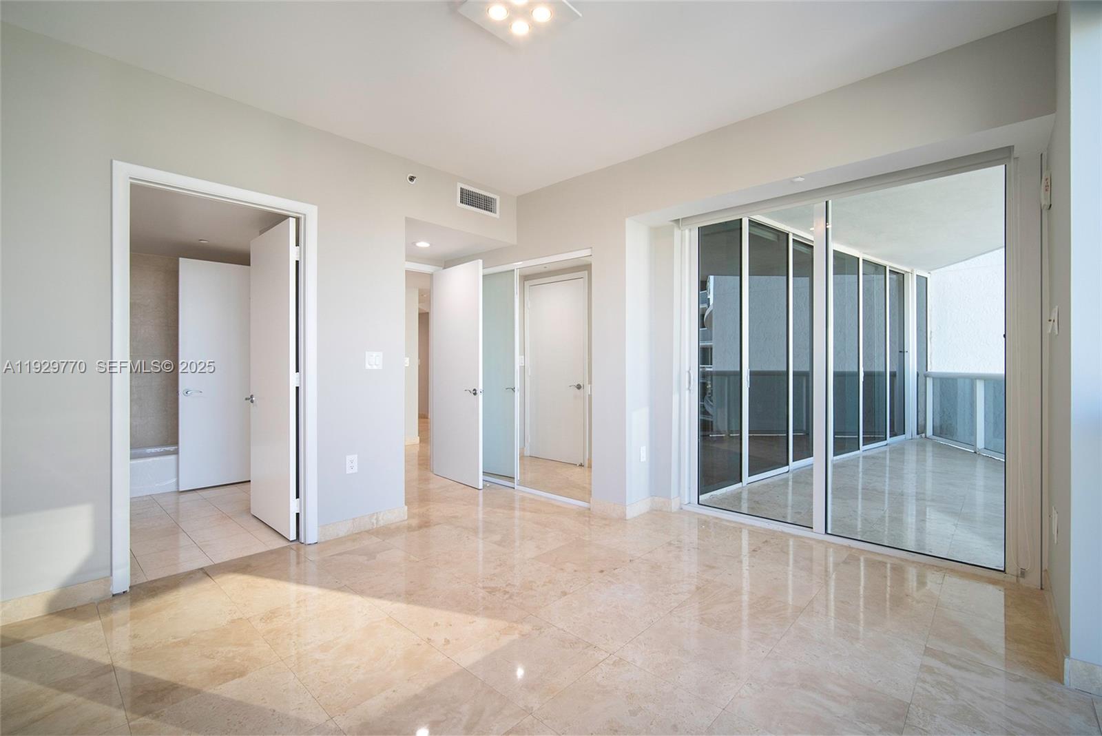 400 Alton Rd #2309 Miami Beach, FL 33139