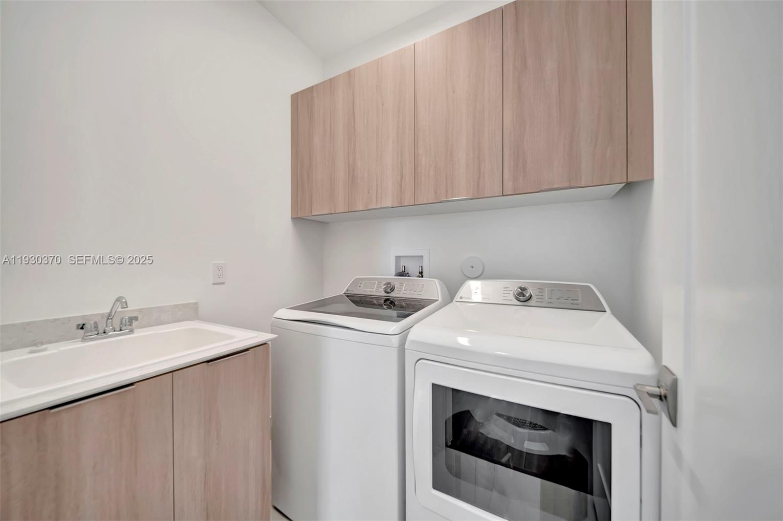 1427 SW 23rd St Fort Lauderdale, FL 33315