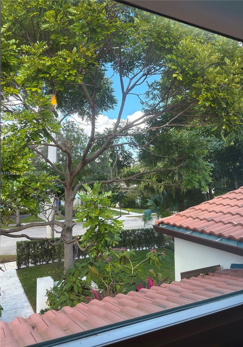 710 NE 72nd Ter Miami, FL 33138