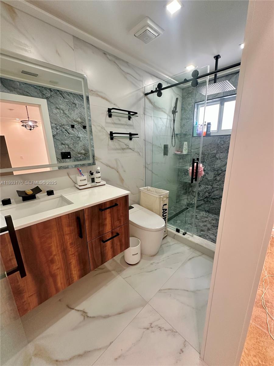 14602 SW 182nd Ter Miami, FL 33177