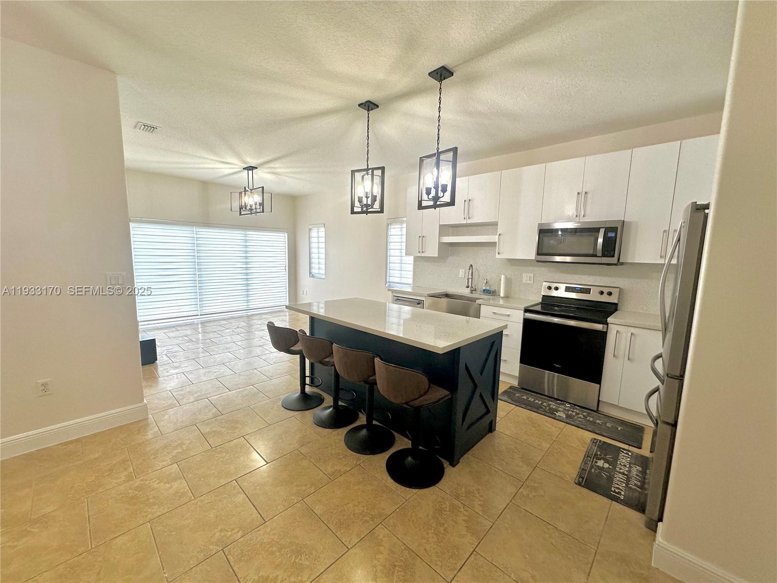 14602 SW 182nd Ter Miami, FL 33177