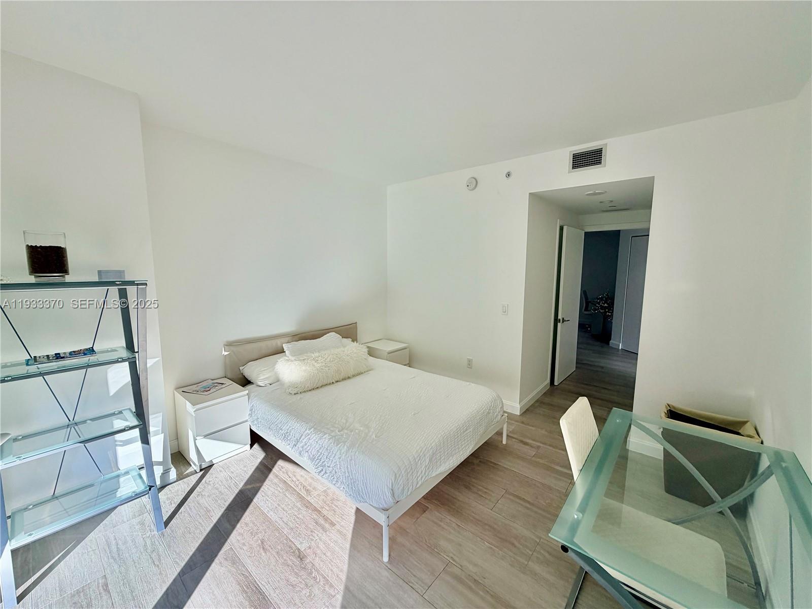 image Brickell Heights East10