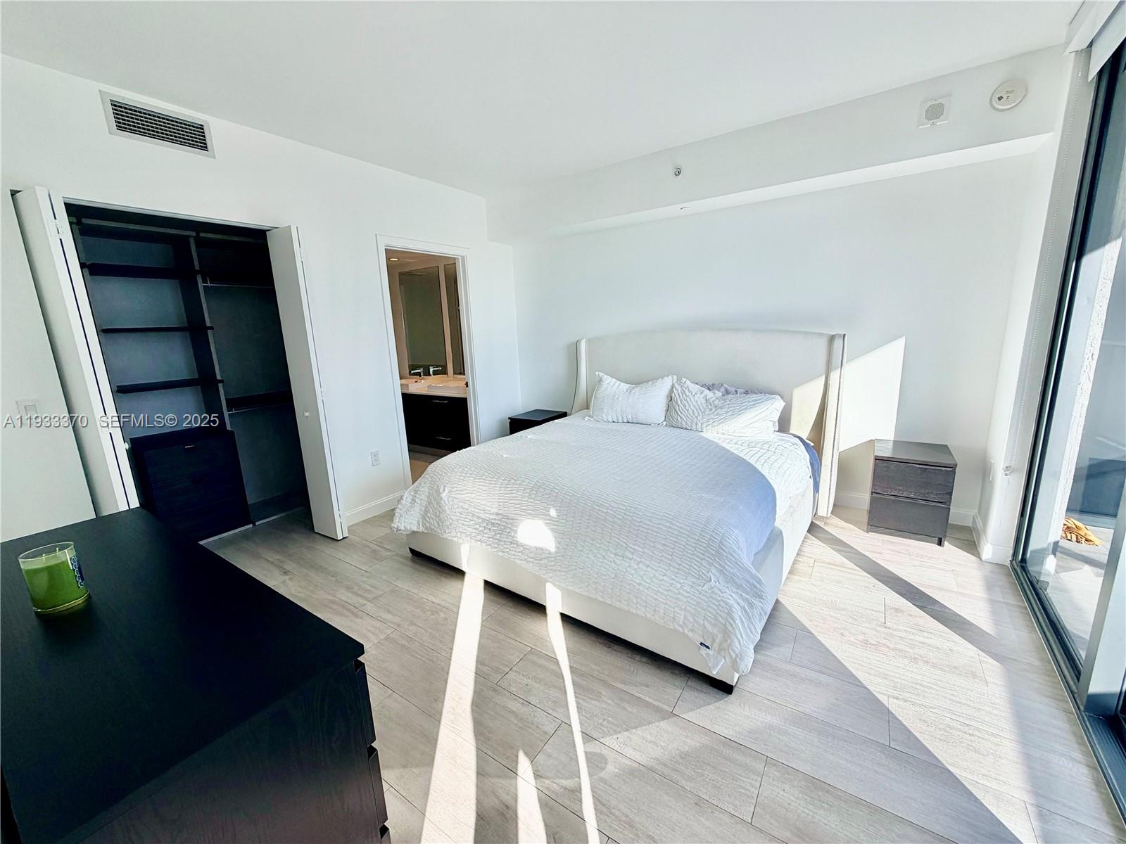 image Brickell Heights East11