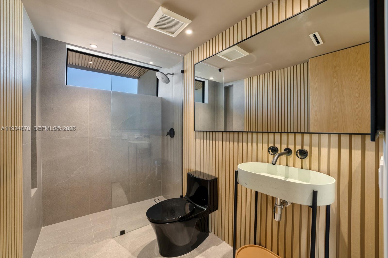 641 Flamingo Dr Fort Lauderdale, FL 33301