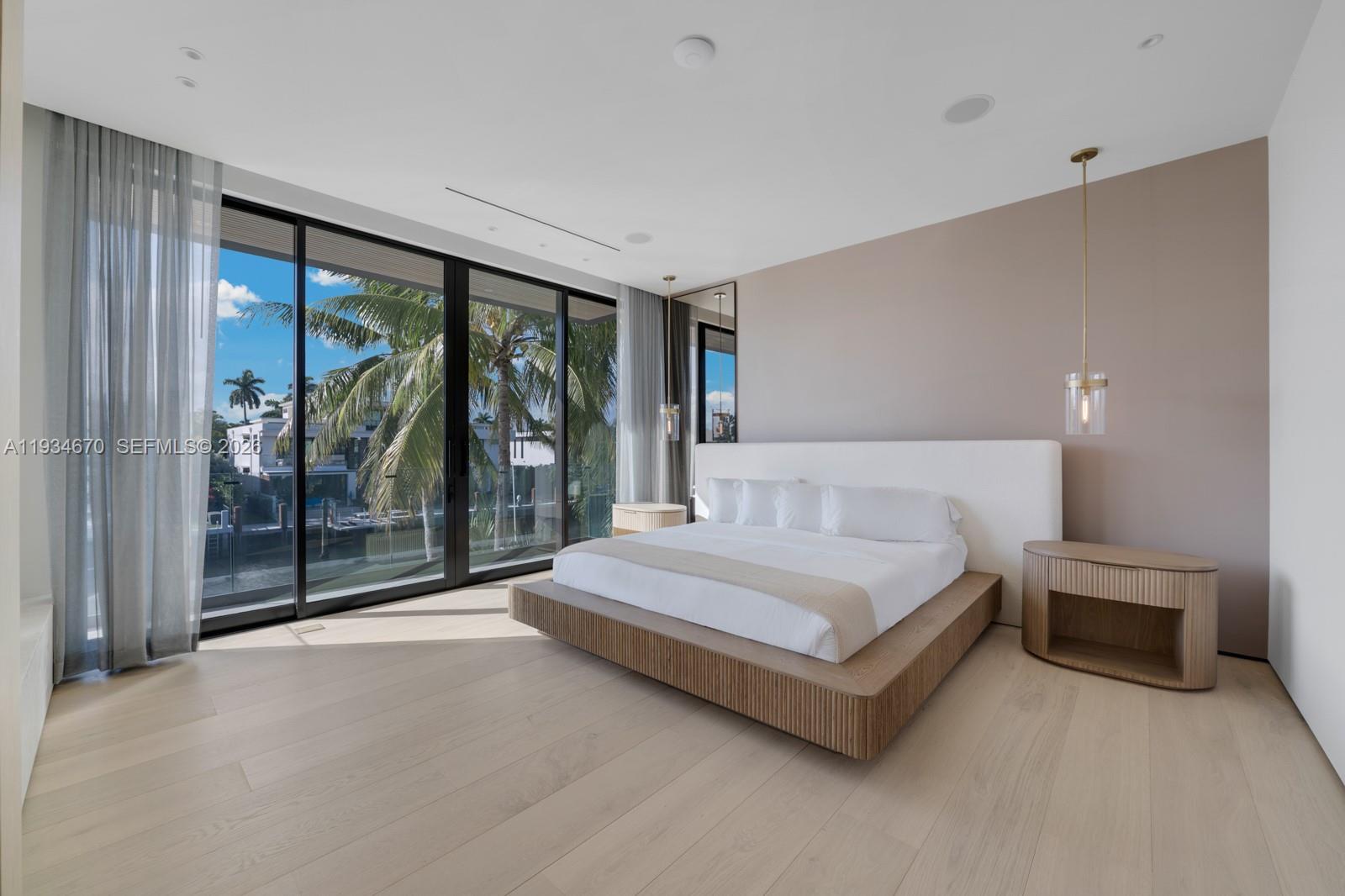 641 Flamingo Dr Fort Lauderdale, FL 33301