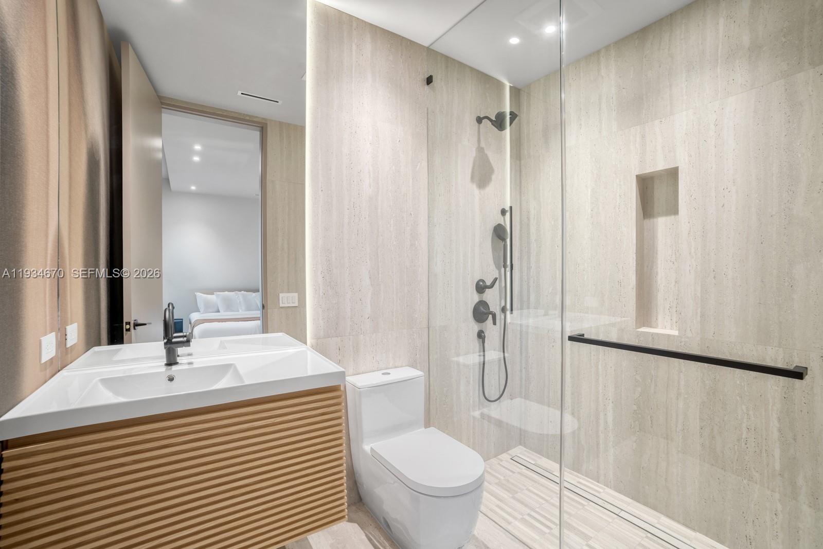 641 Flamingo Dr Fort Lauderdale, FL 33301