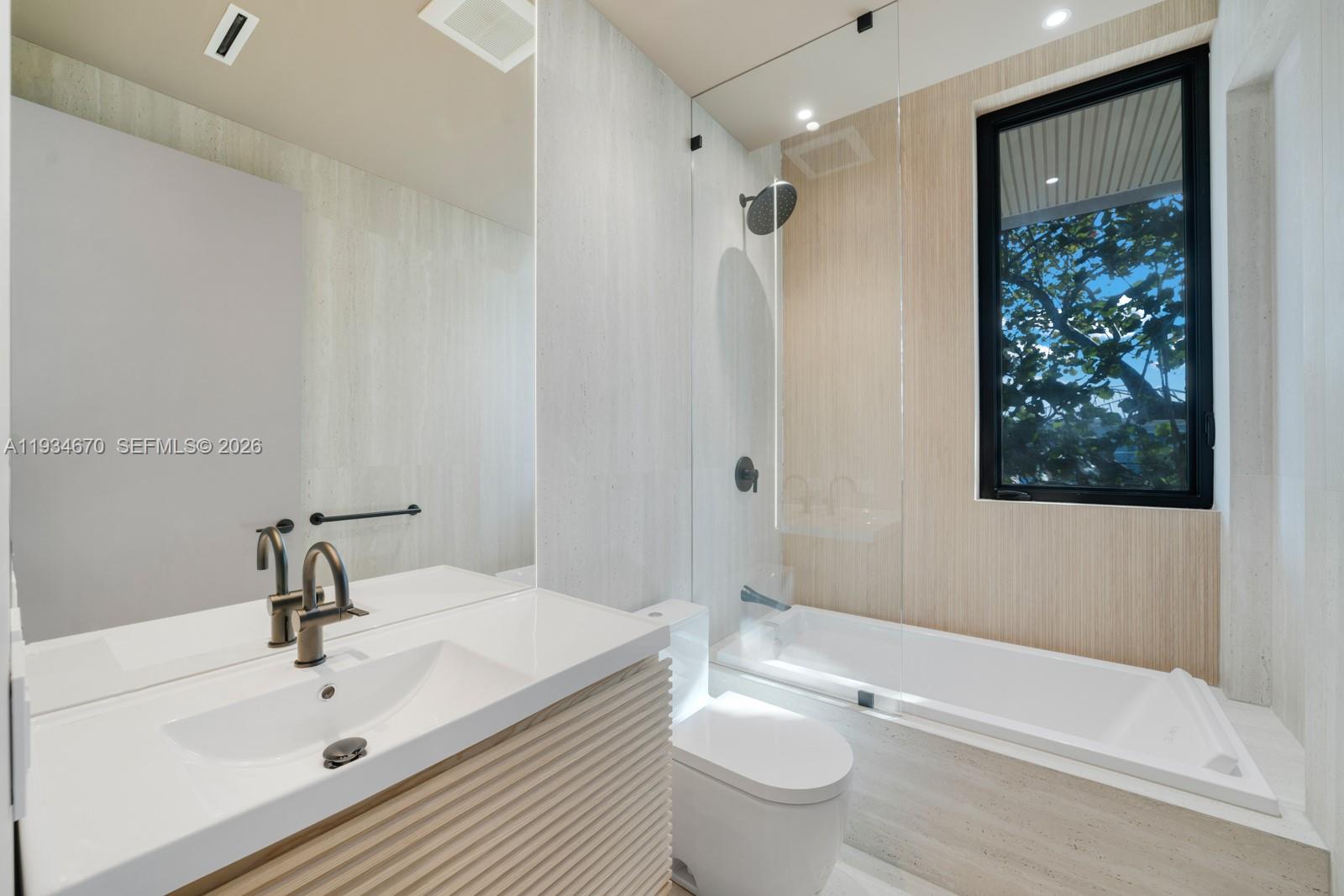 641 Flamingo Dr Fort Lauderdale, FL 33301