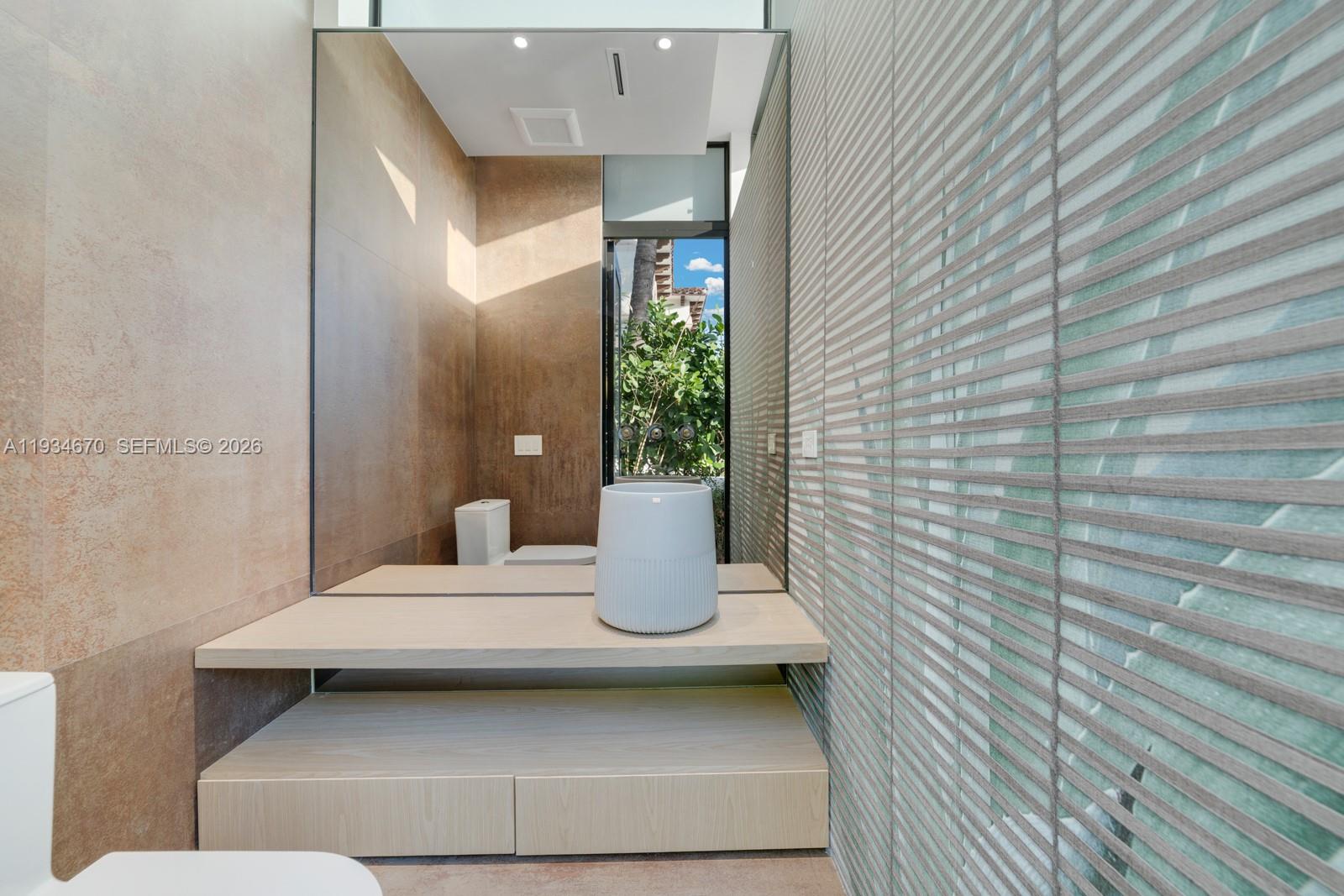 641 Flamingo Dr Fort Lauderdale, FL 33301