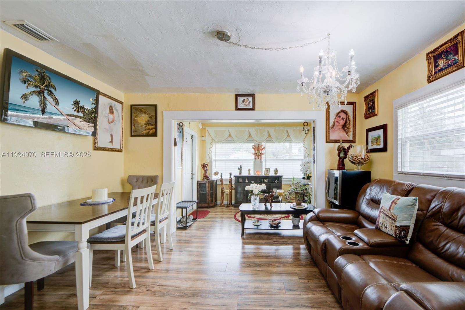 1911 NW 52nd St Miami, FL 33142