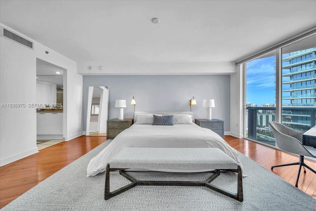 image Ocean Three Condo4