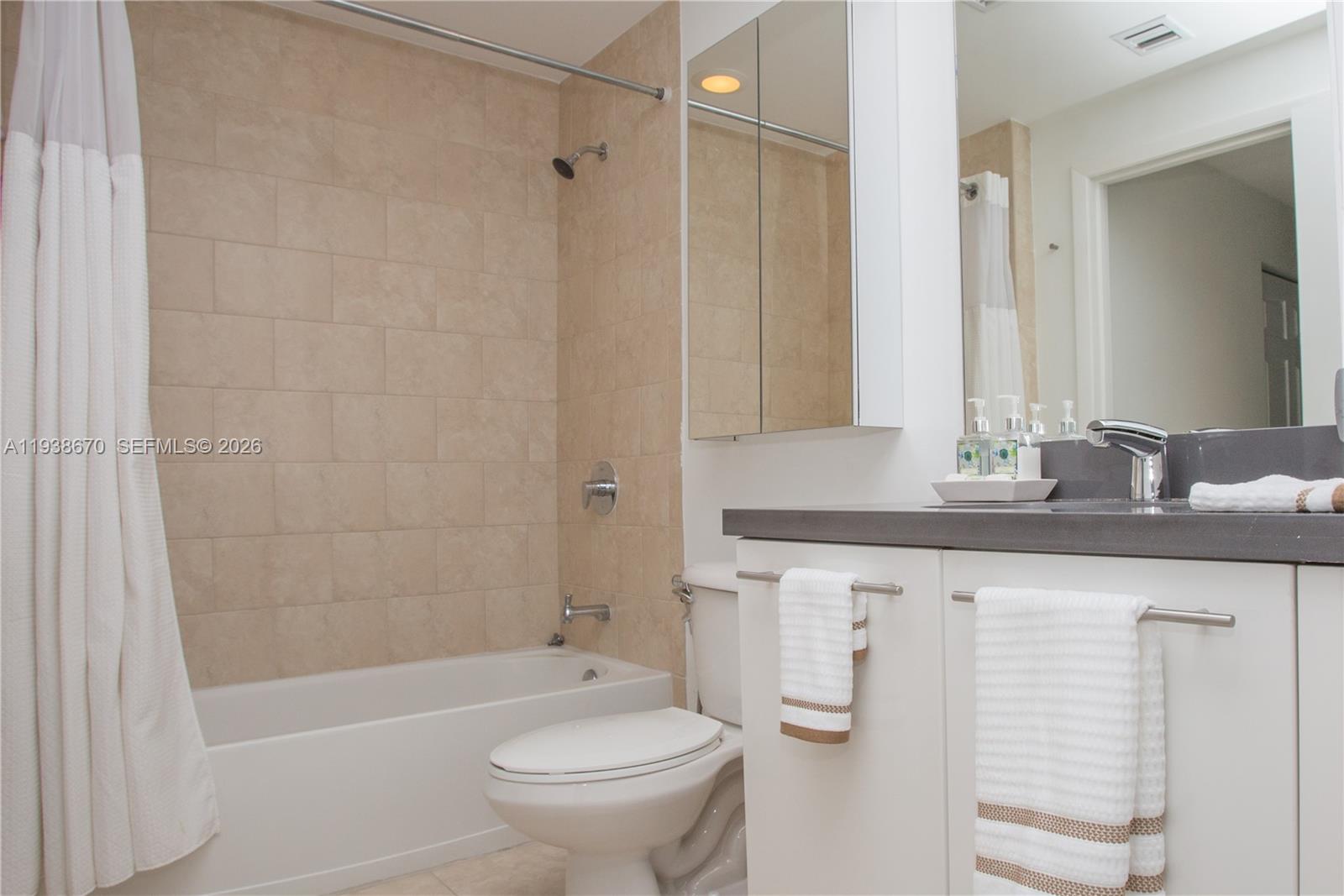 image The Ivy at Riverfront10