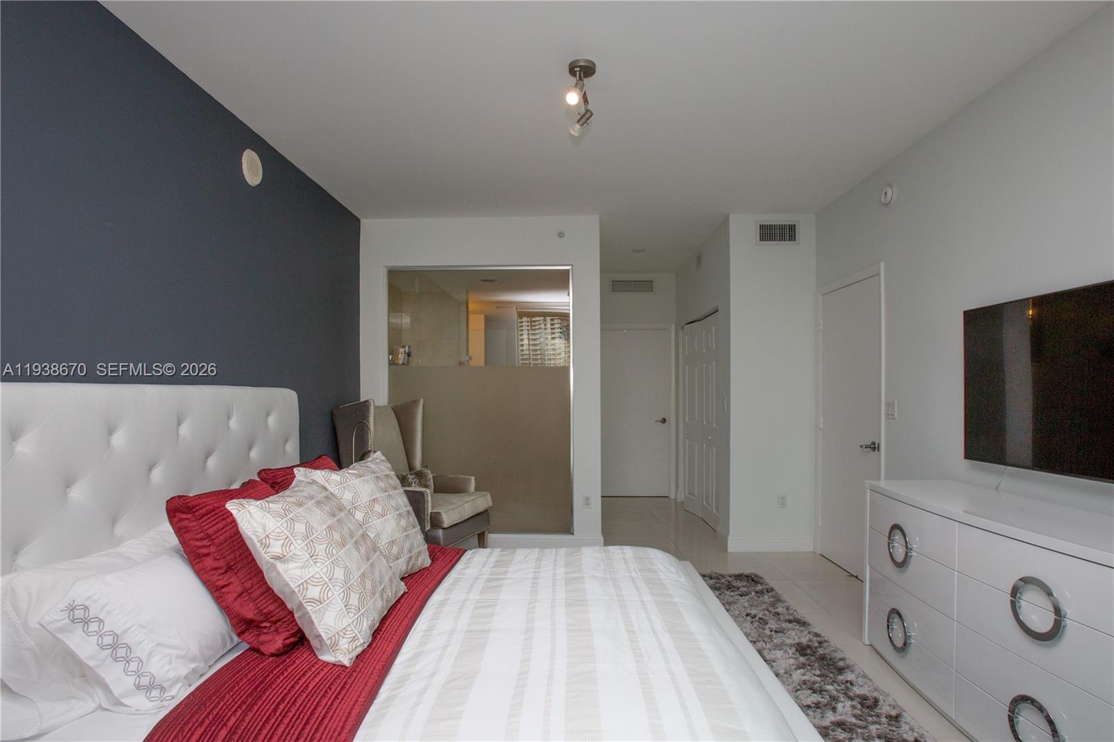 image The Ivy at Riverfront19