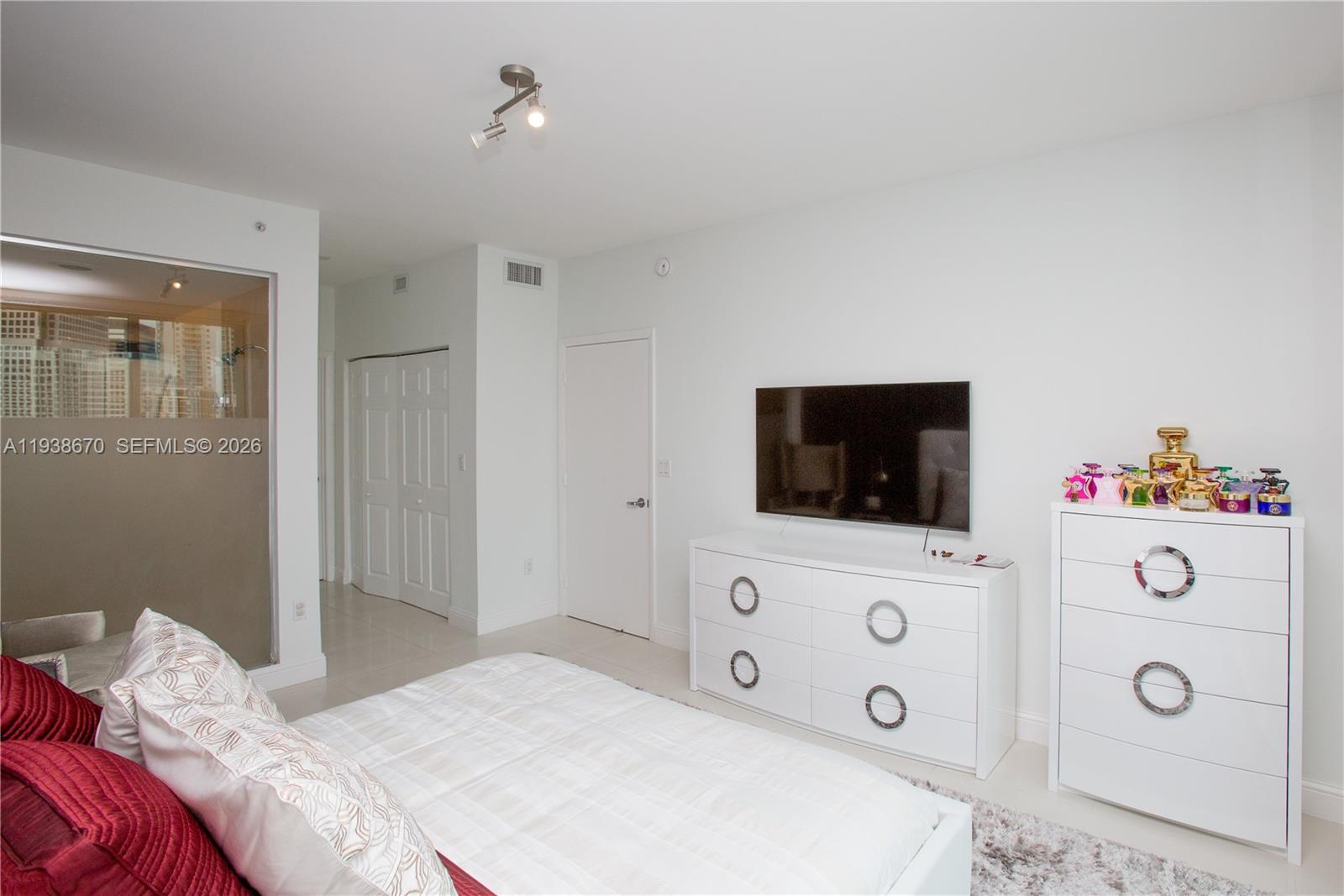 image The Ivy at Riverfront21