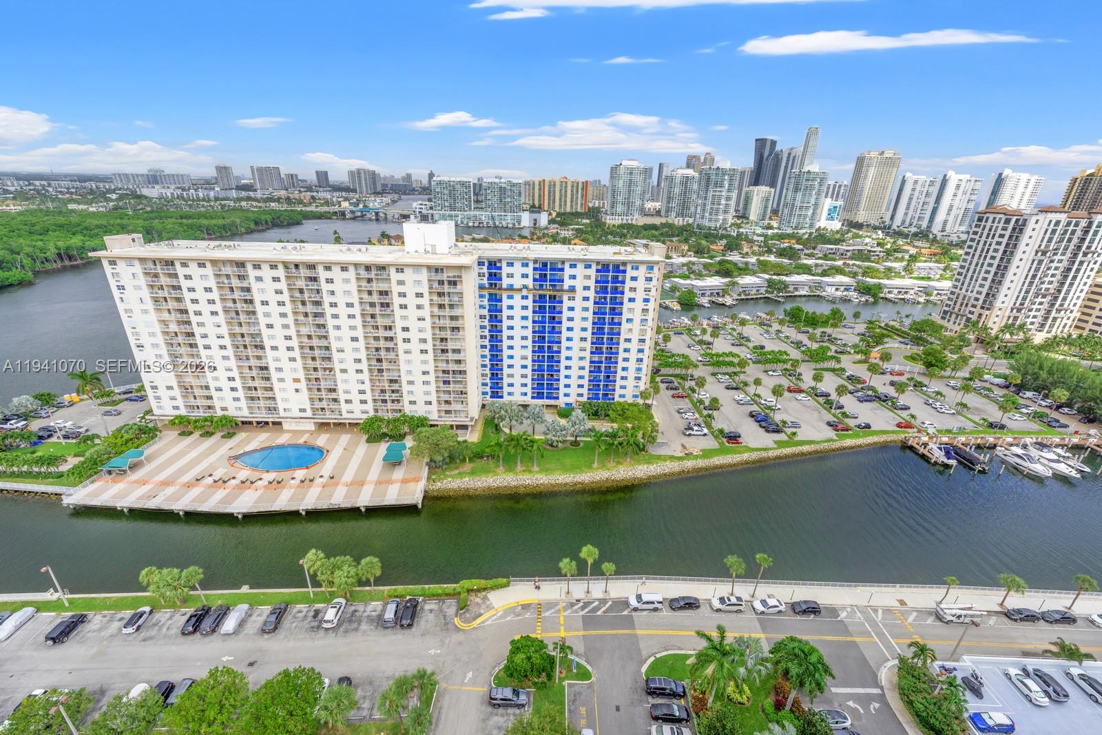 500 Bayview Dr #Ph21 Sunny Isles Beach, FL 33160