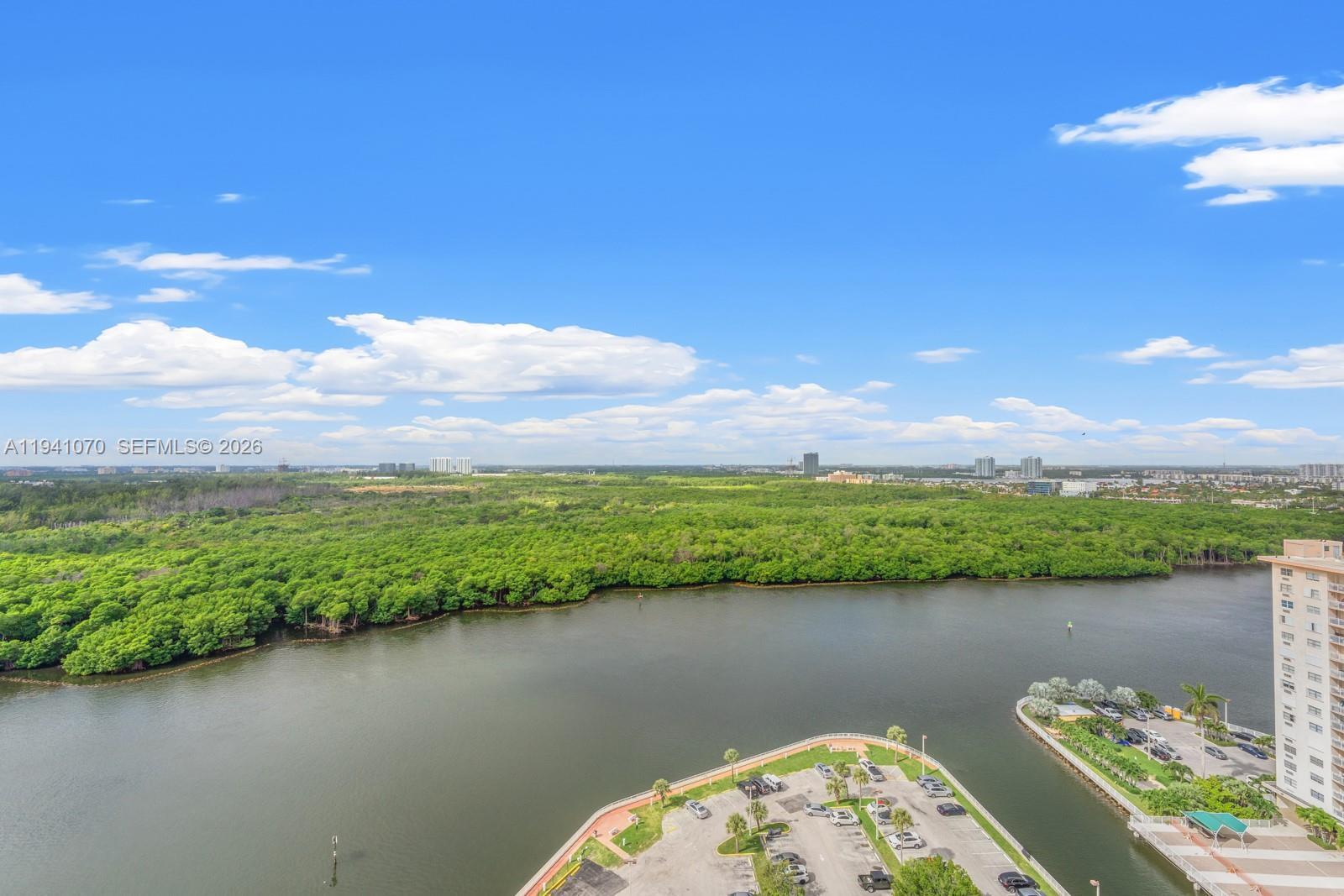 500 Bayview Dr #Ph21 Sunny Isles Beach, FL 33160