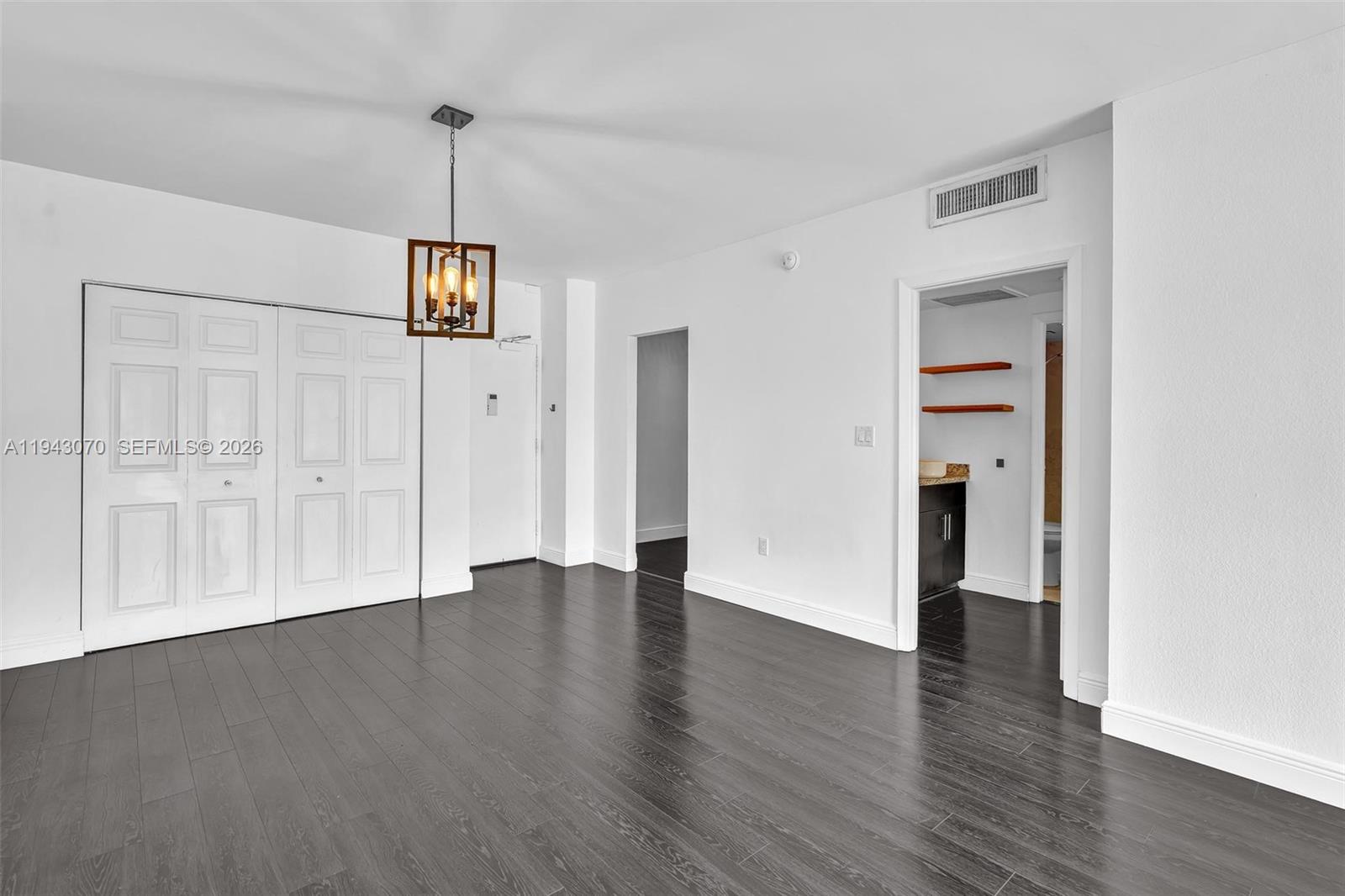 500 Bayview Dr #228 Sunny Isles Beach, FL 33160