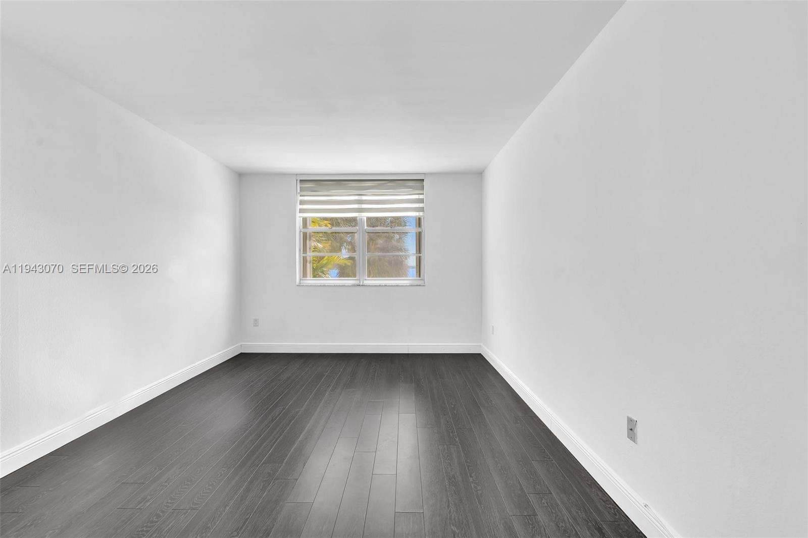 500 Bayview Dr #228 Sunny Isles Beach, FL 33160