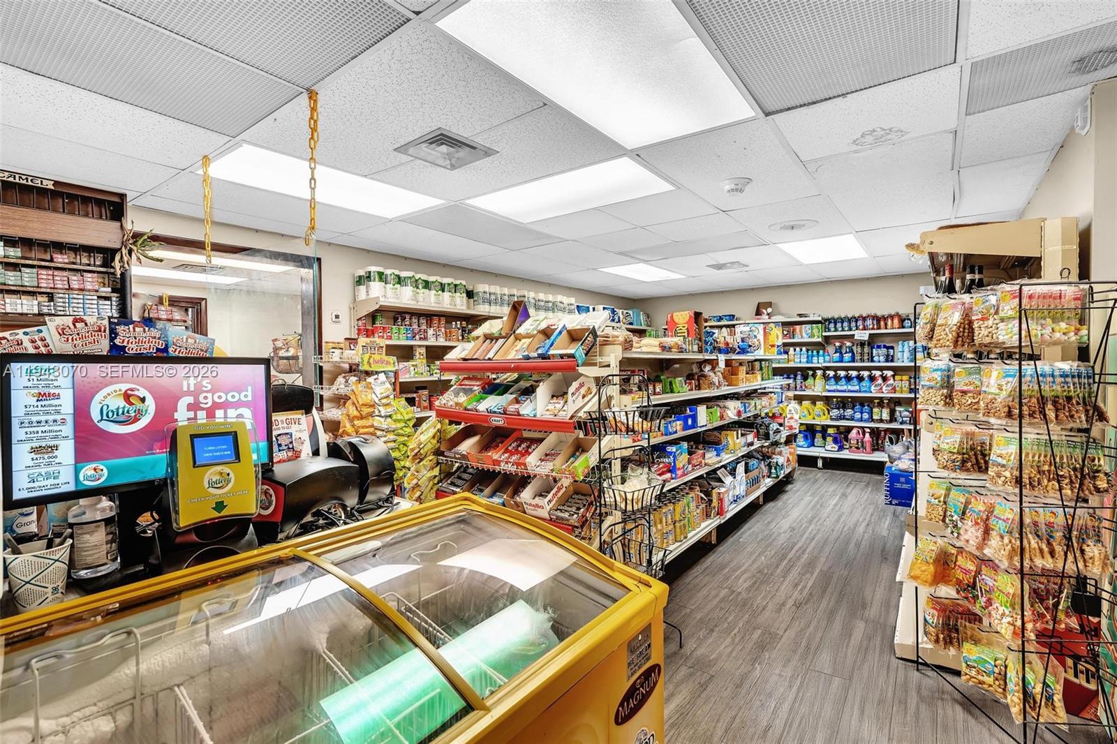 500 Bayview Dr #228 Sunny Isles Beach, FL 33160