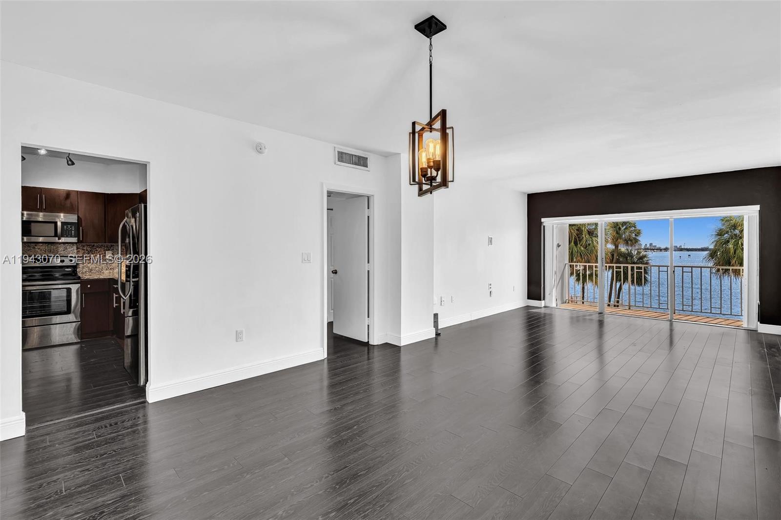 500 Bayview Dr #228 Sunny Isles Beach, FL 33160