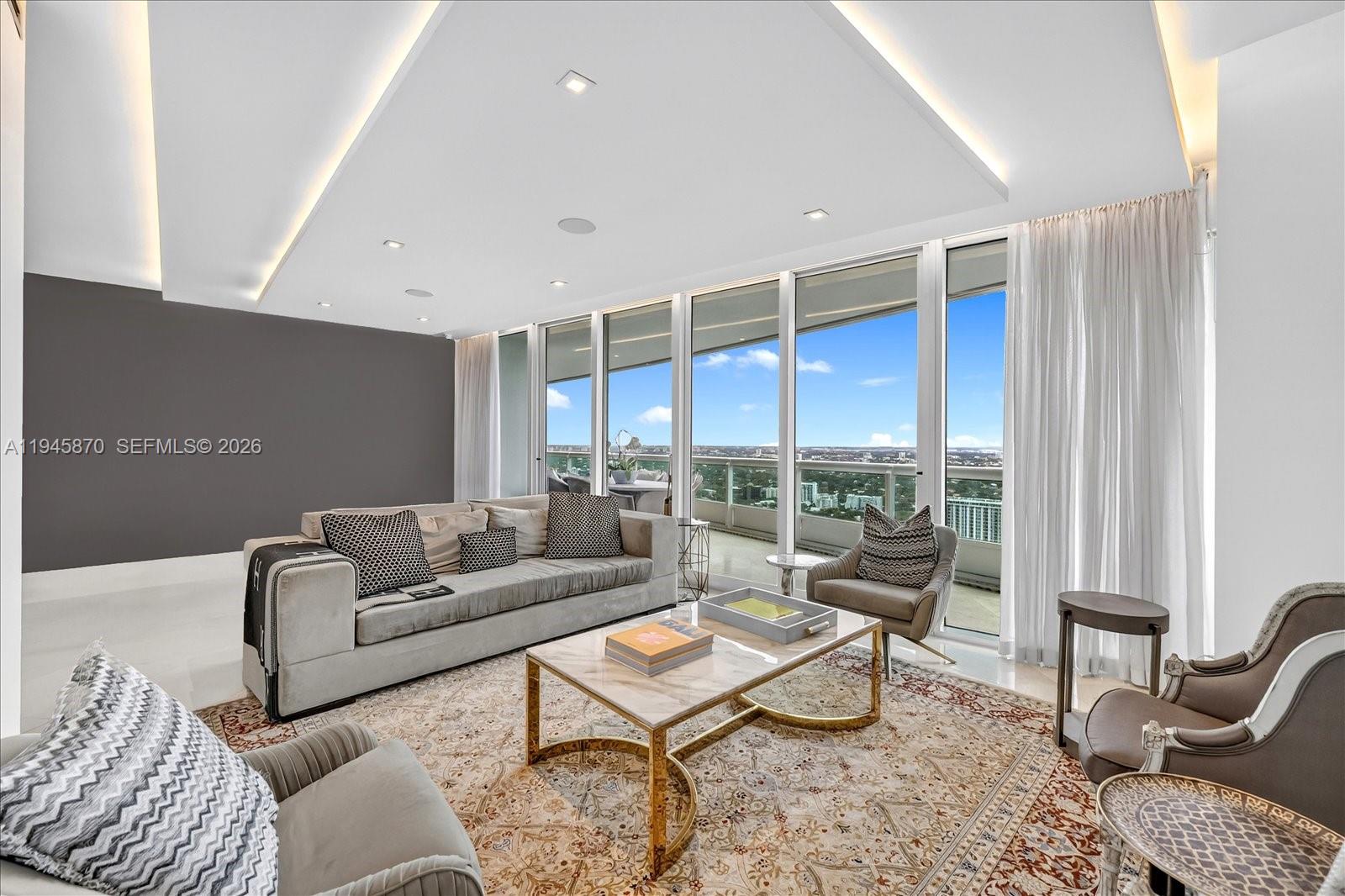 1643 Brickell Ave #3904 Miami, FL 33129