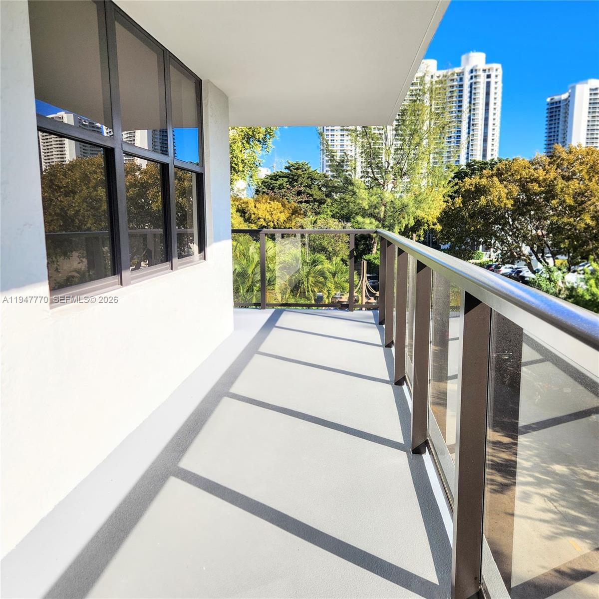 18151 NE 31st Ct #301 Aventura, FL 33160