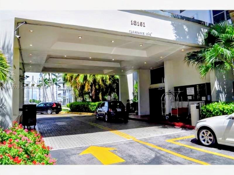 18151 NE 31st Ct #301 Aventura, FL 33160