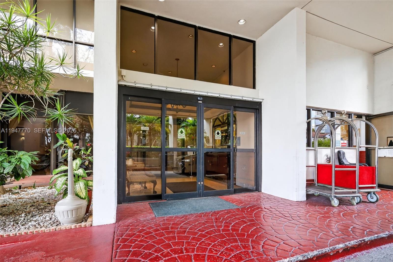 18151 NE 31st Ct #301 Aventura, FL 33160