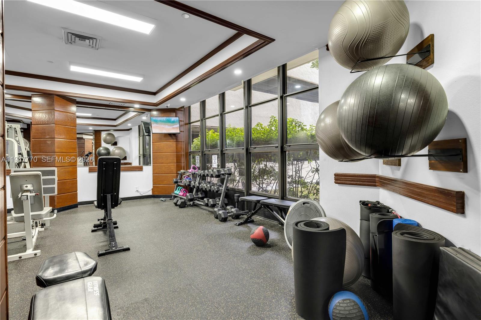 18151 NE 31st Ct #301 Aventura, FL 33160