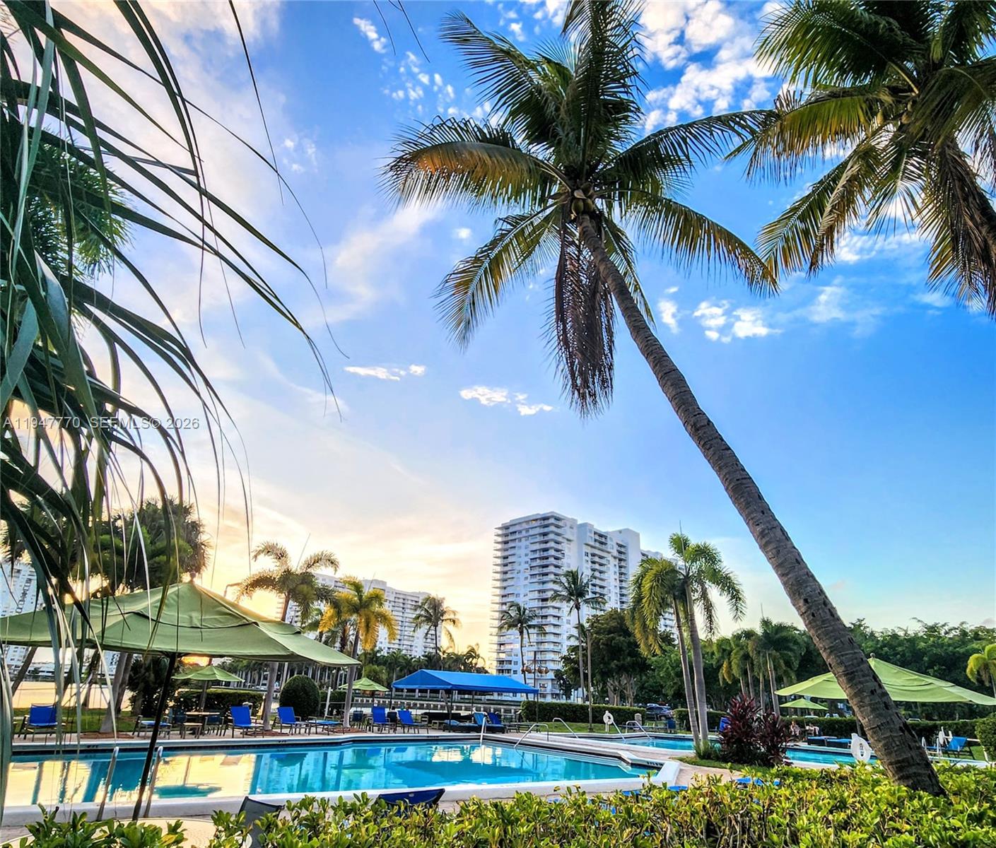 18151 NE 31st Ct #301 Aventura, FL 33160