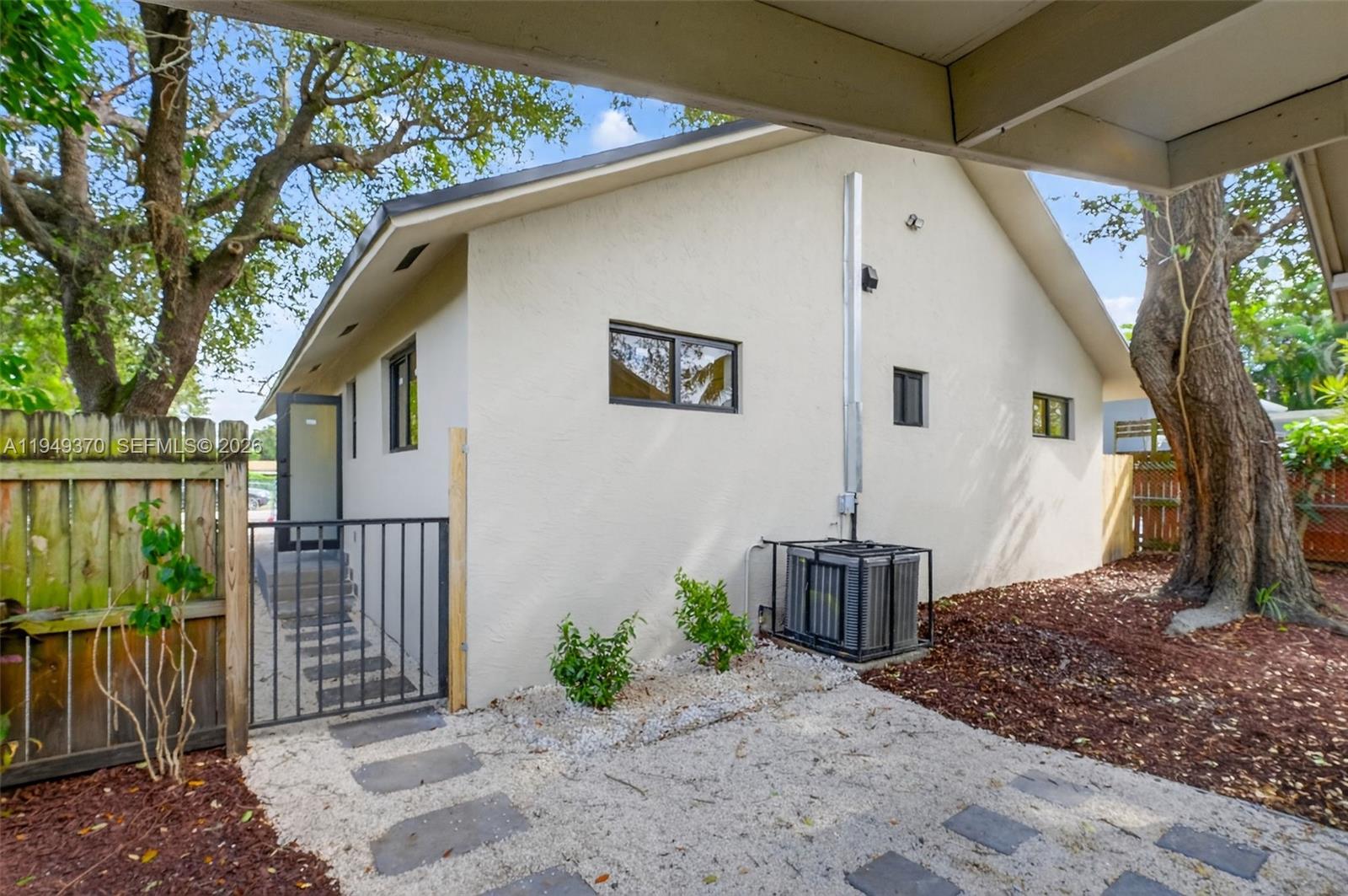 7700 NW 15th Ave Miami, FL 33147