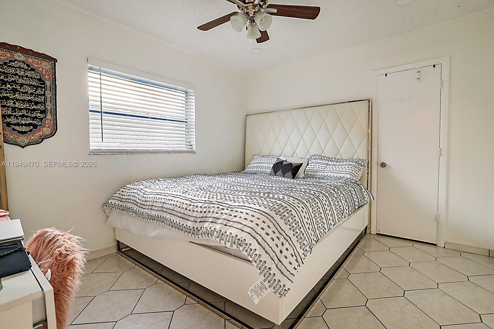 2210 NW 91st Ter Pembroke Pines, FL 33024