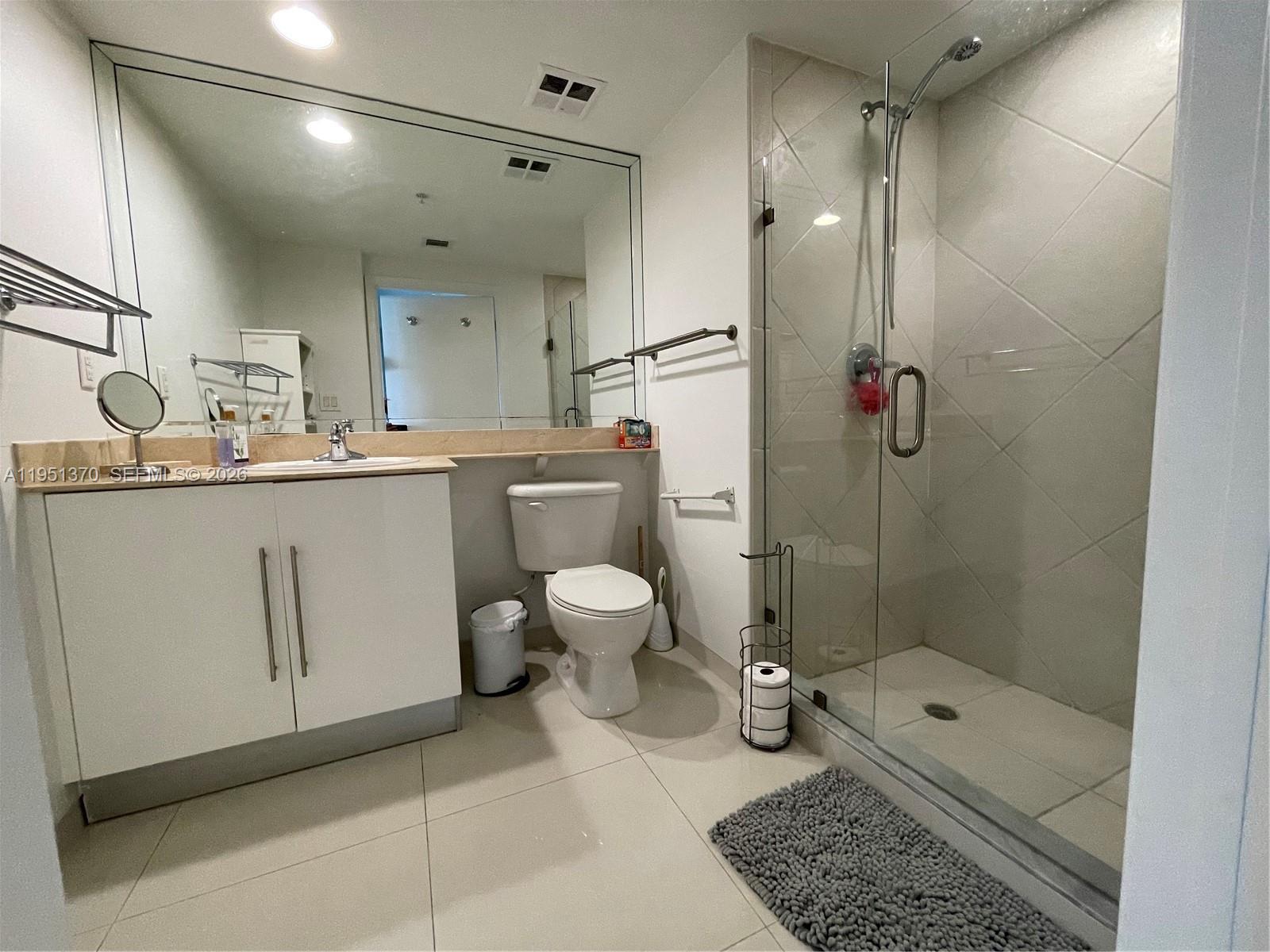 335 S Biscayne Blvd #1209 Miami, FL 33131