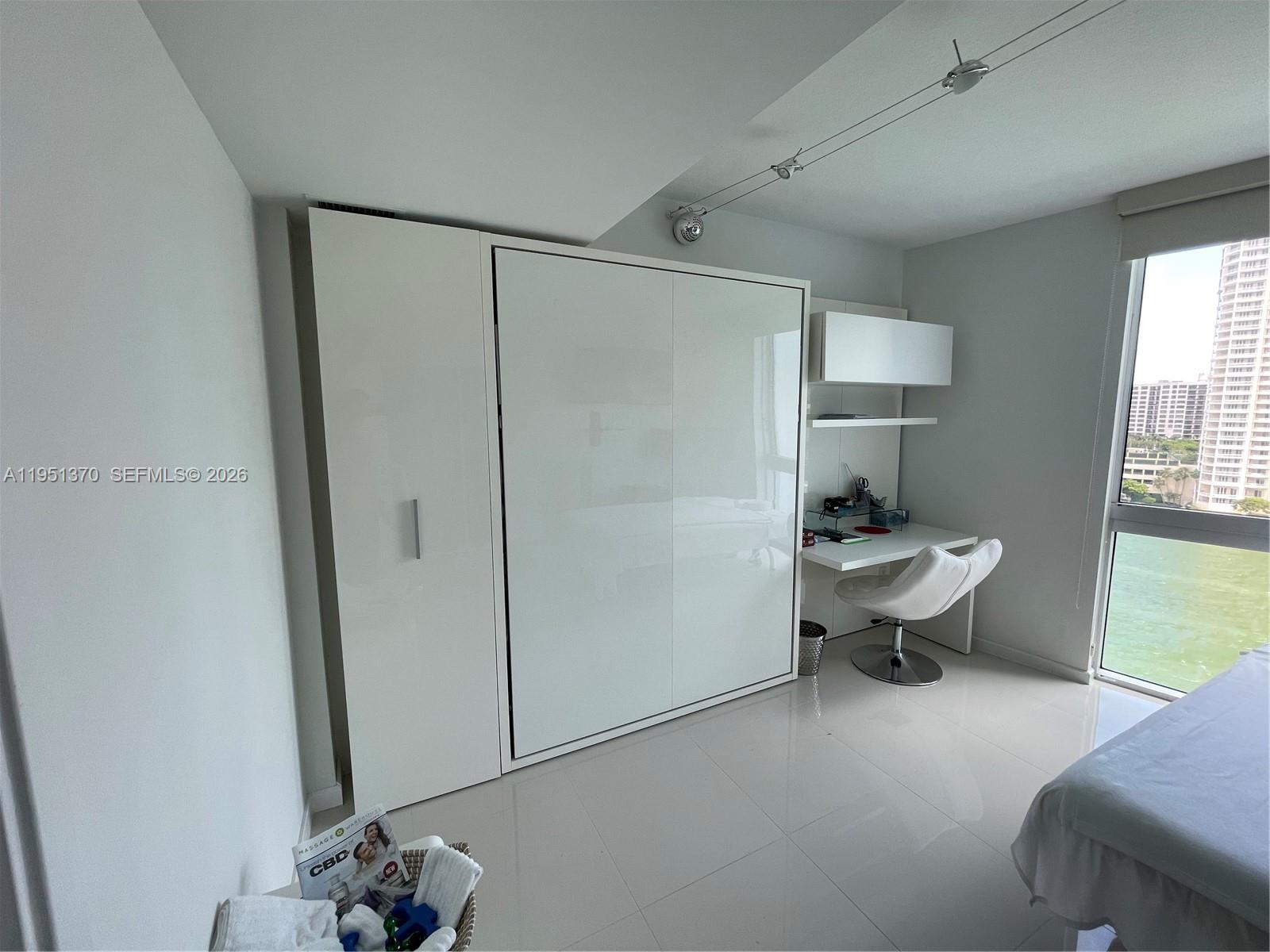 335 S Biscayne Blvd #1209 Miami, FL 33131