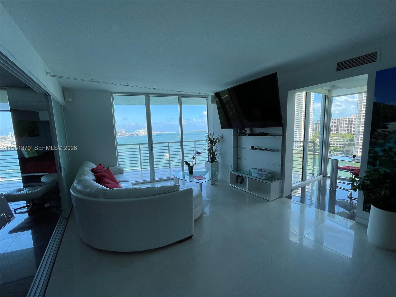 335 S Biscayne Blvd #1209 Miami, FL 33131