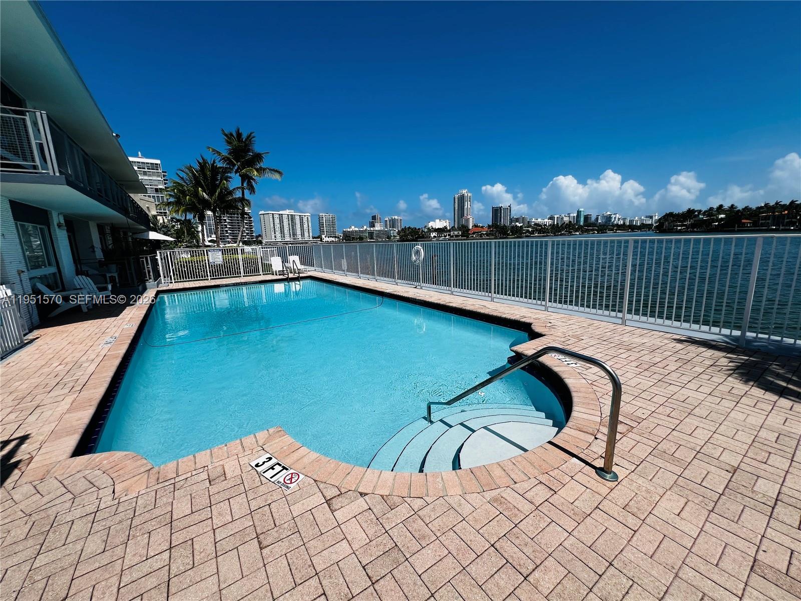 946 Bay Dr #2 Miami Beach, FL 33141